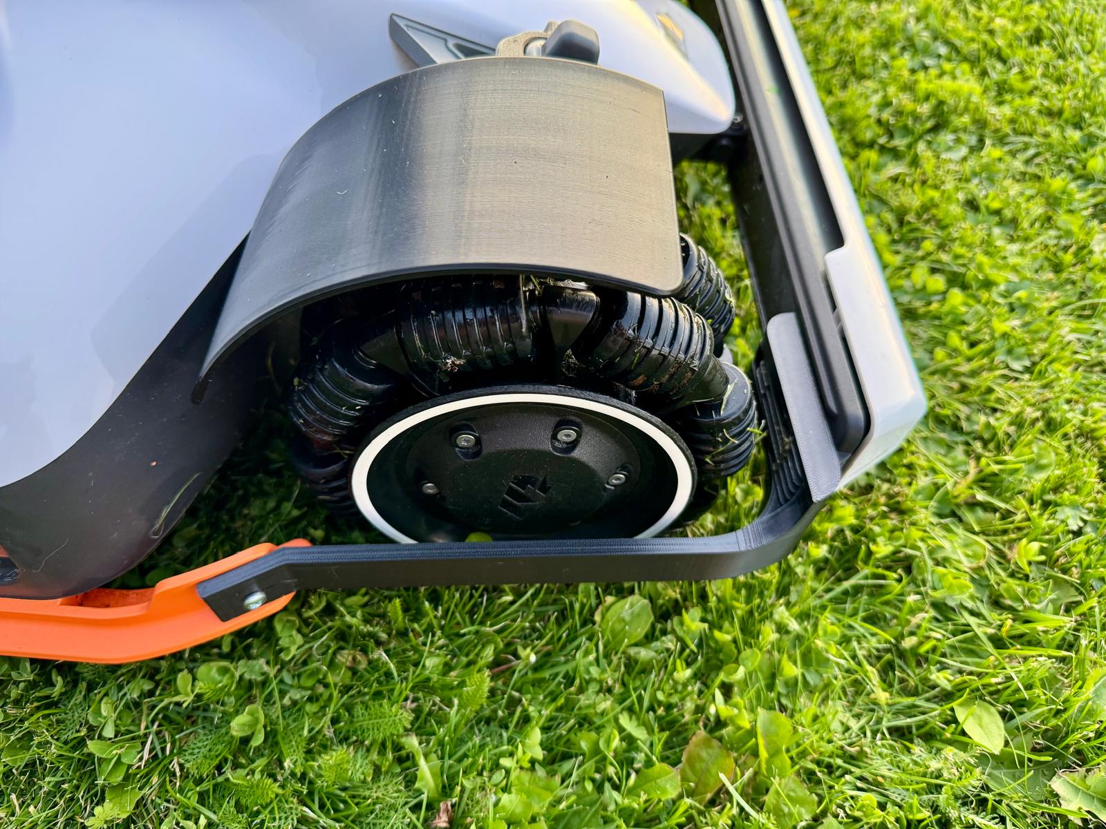 Mammotion Luba 2x rattakaitse - Image 3